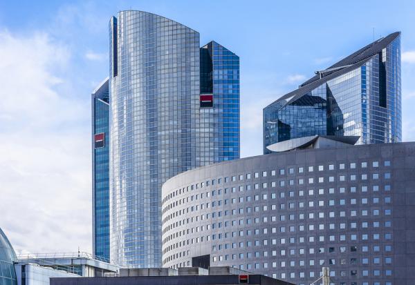 Pourquoi la banque, le tourisme et les matières premières flambent en bourse ?