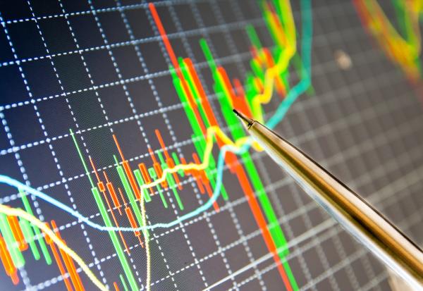 Wall Street : en repli de -1%, sur fond de dette à 40.000Mds USD