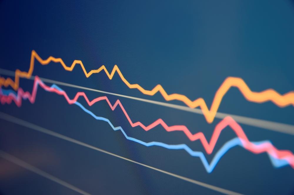 Wall Street tente un rebond avant les minutes du FOMC, Moderna explose